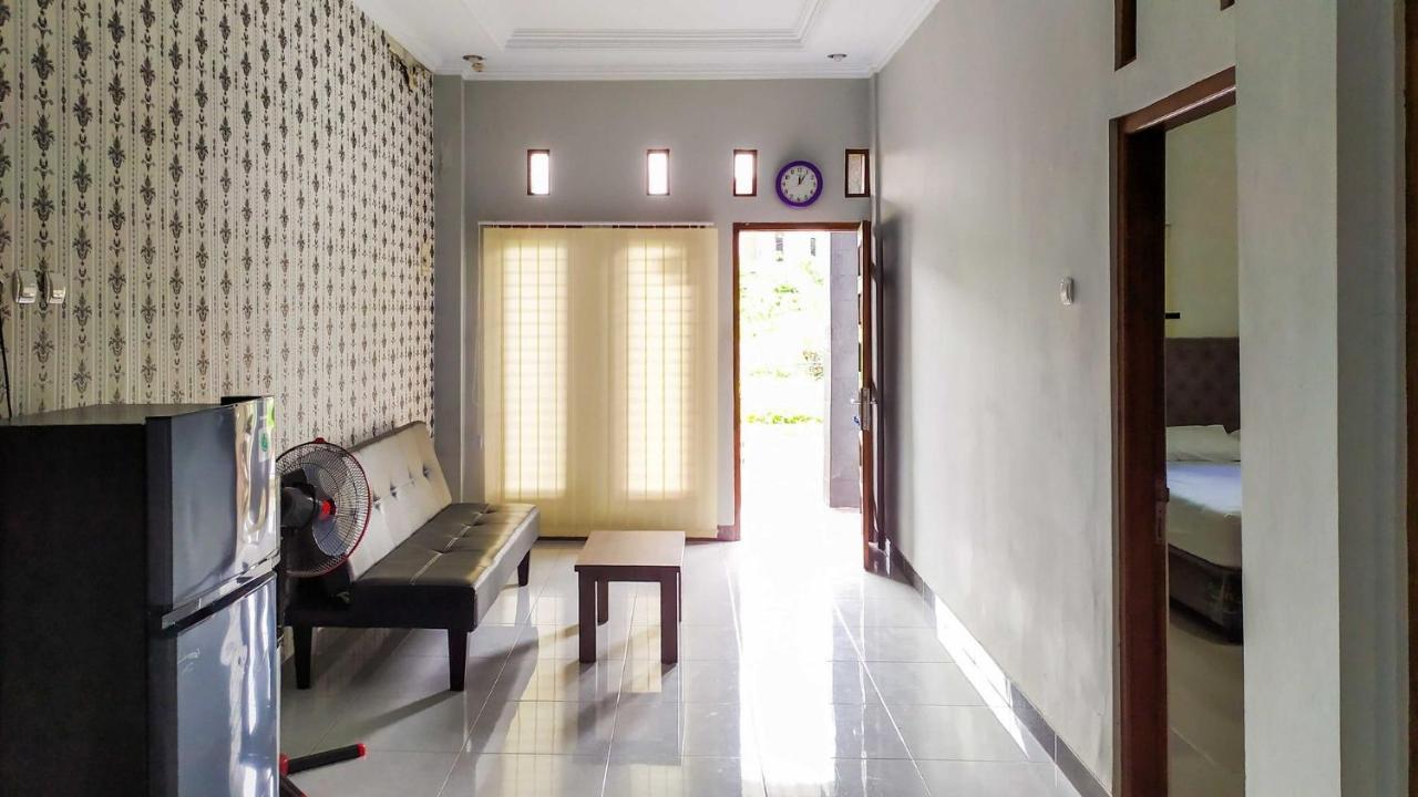 Omah Leren Mitra Reddoorz Near Gembiraloka Zoo Yogyakarta Hotel Bagian luar foto