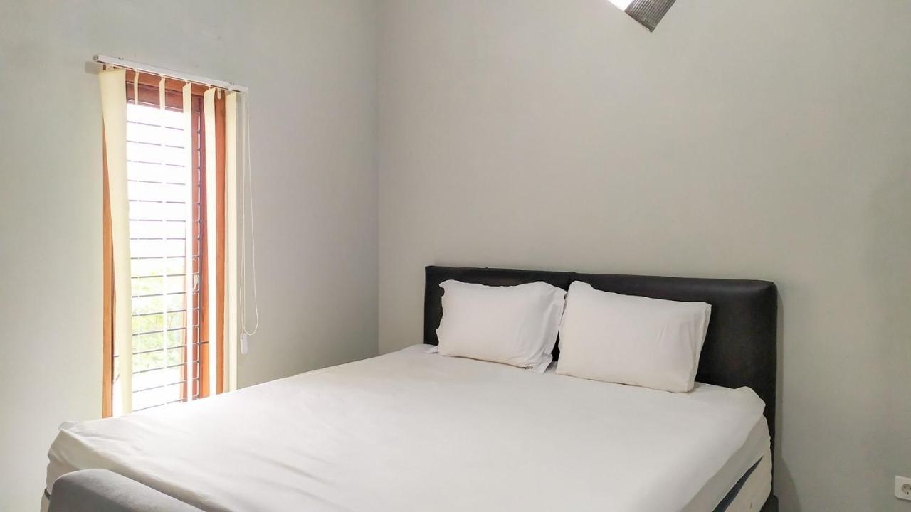 Omah Leren Mitra Reddoorz Near Gembiraloka Zoo Yogyakarta Hotel Bagian luar foto