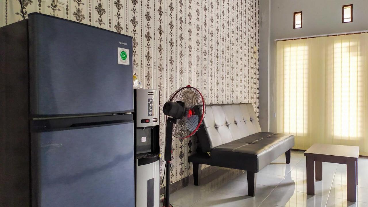 Omah Leren Mitra Reddoorz Near Gembiraloka Zoo Yogyakarta Hotel Bagian luar foto