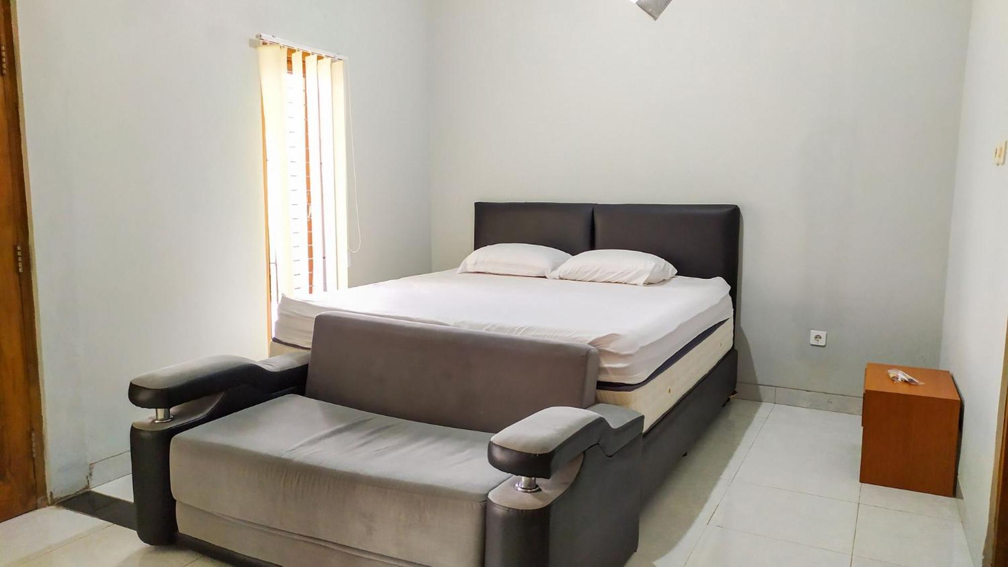 Omah Leren Mitra Reddoorz Near Gembiraloka Zoo Yogyakarta Hotel Bagian luar foto